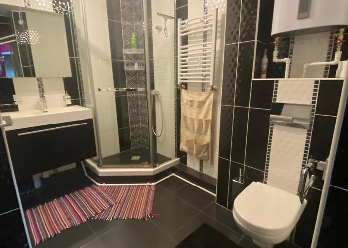 Magenta Apartment