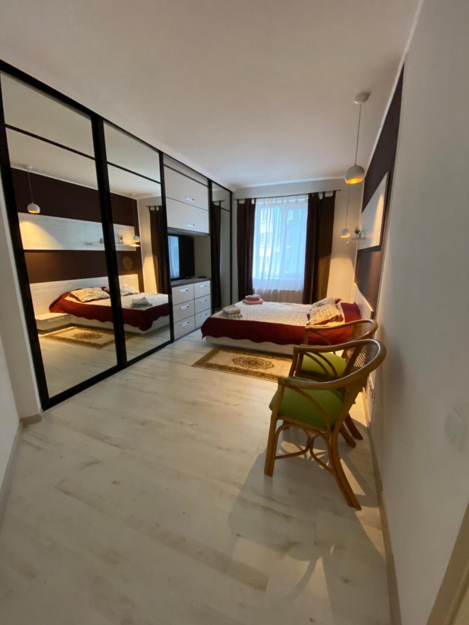 Magenta Apartment *